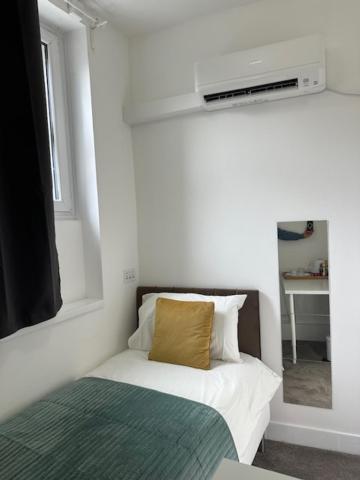 Lord Merit Guest Rooms In King'S Cross St Pancras Лондон Экстерьер фото